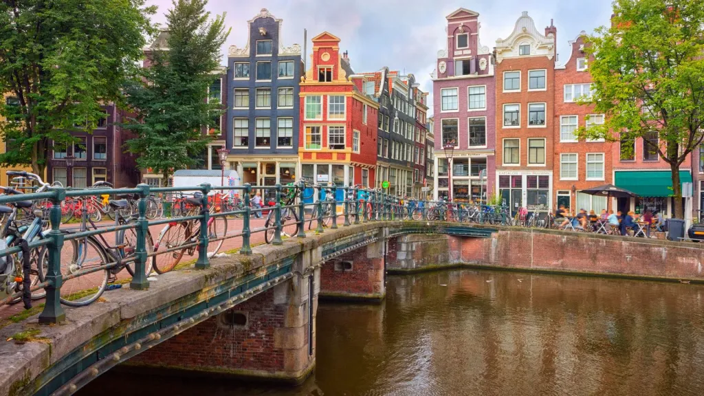 Amsterdam Food Tours Both Kids and Adults Will Love