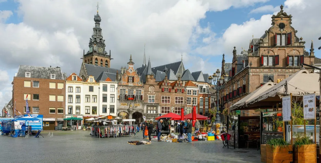 Gelderland: Rookworst, Stamppot’s Smoky Best Friend