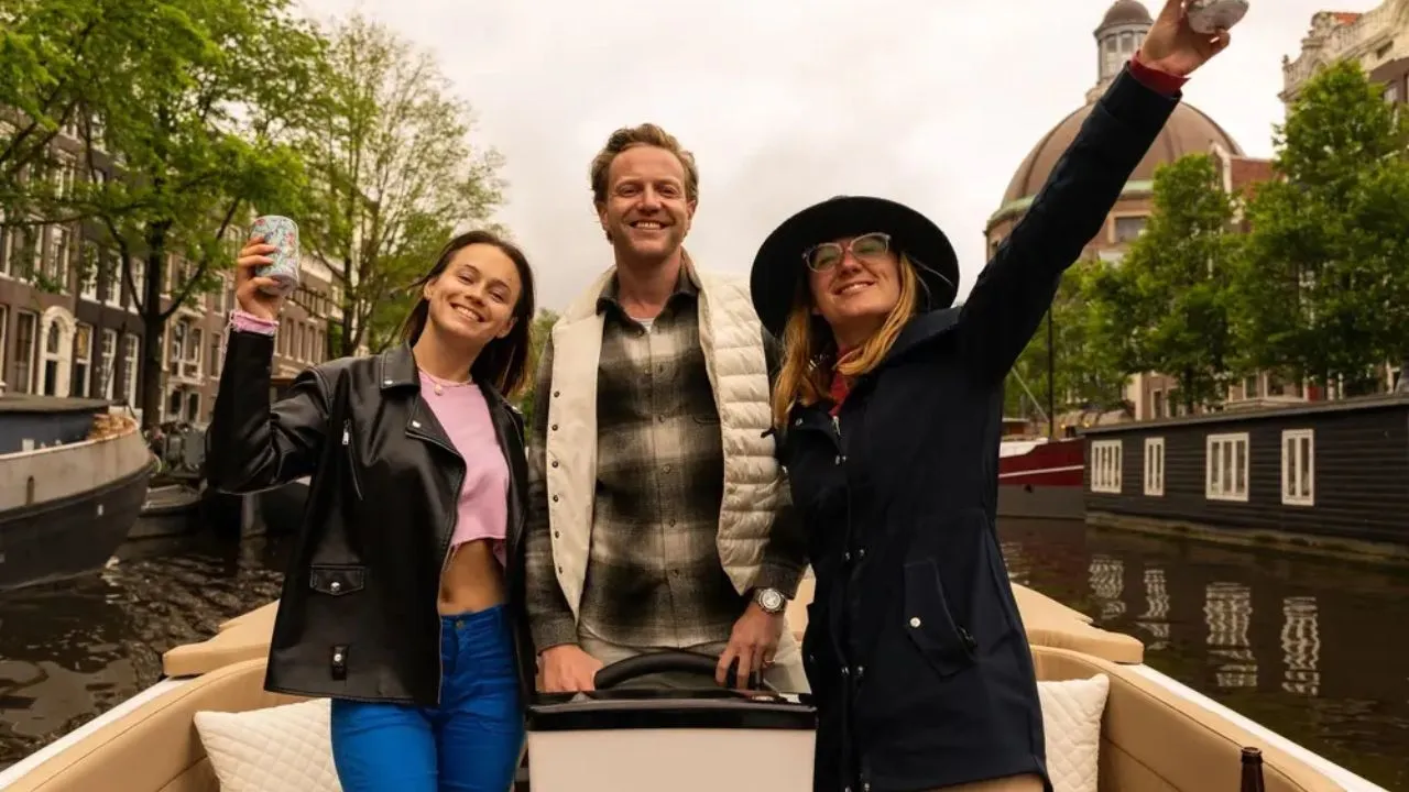 private-boat-tour-amsterdam-guide (3)